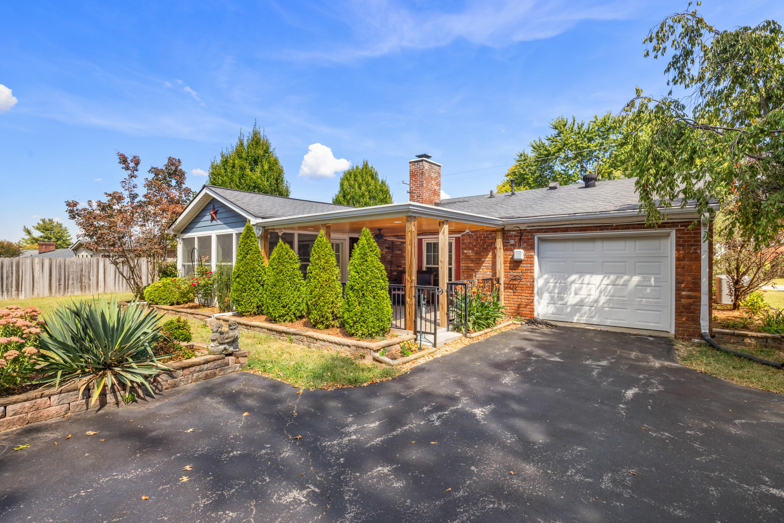 500 Hiawatha Trail