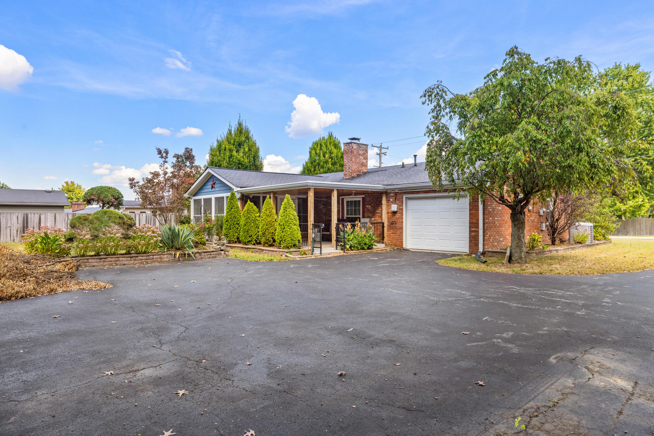 500 Hiawatha Trail