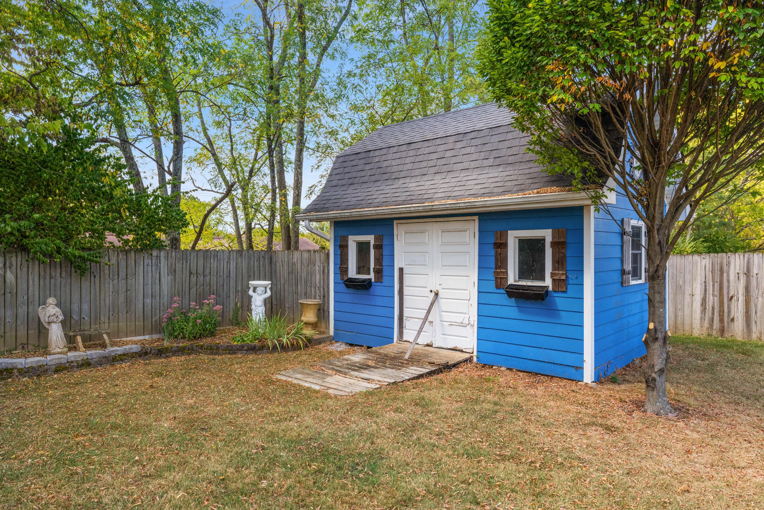 500 Hiawatha Trail