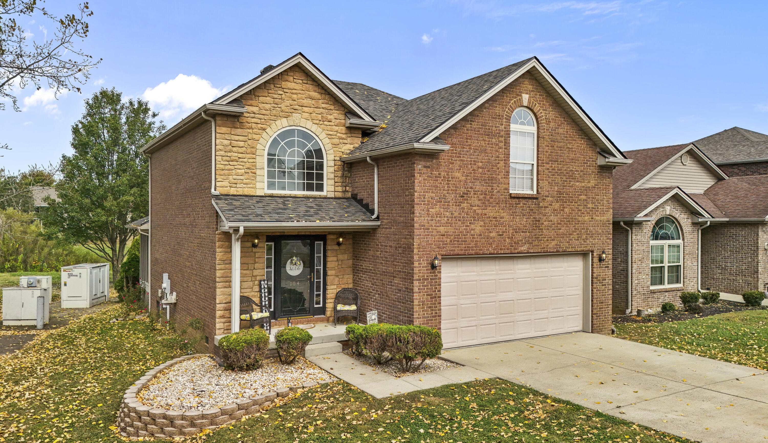 104 Teakwood Court