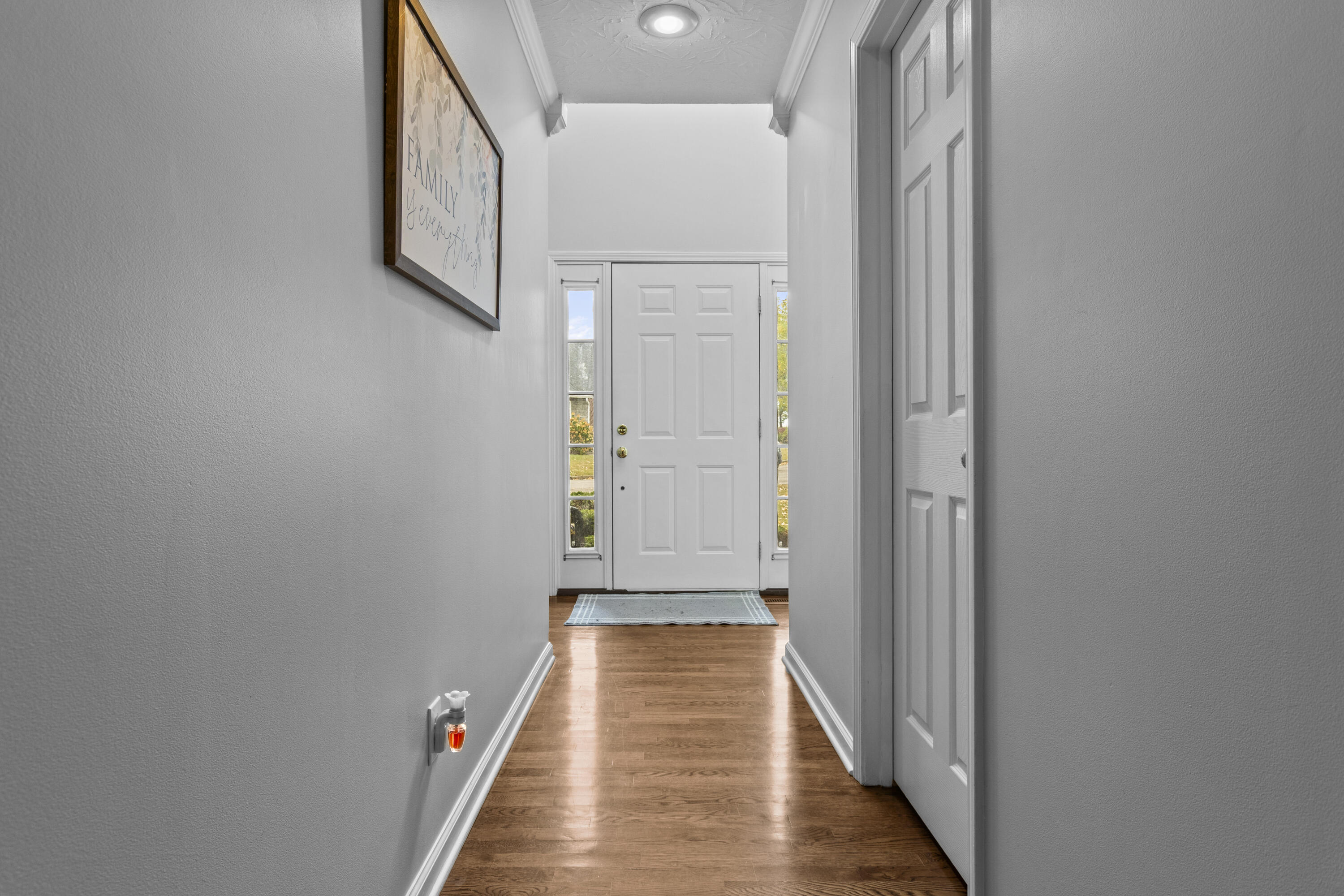 104 Teakwood Court