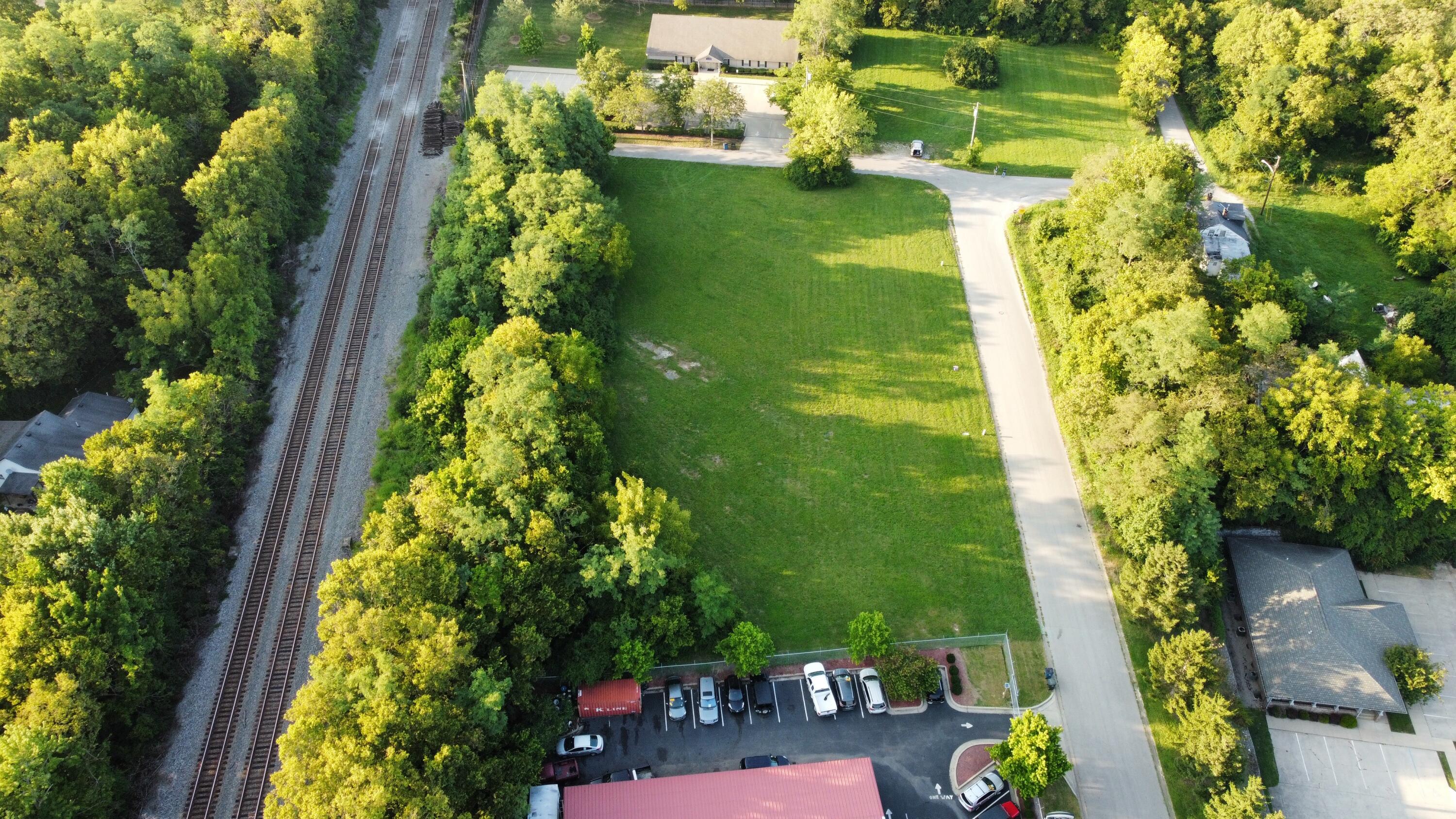 121 Eastside Drive