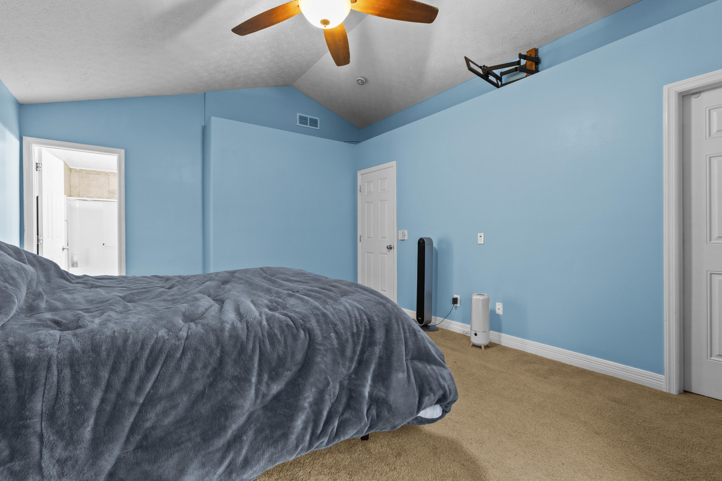 105 Jennifer Drive