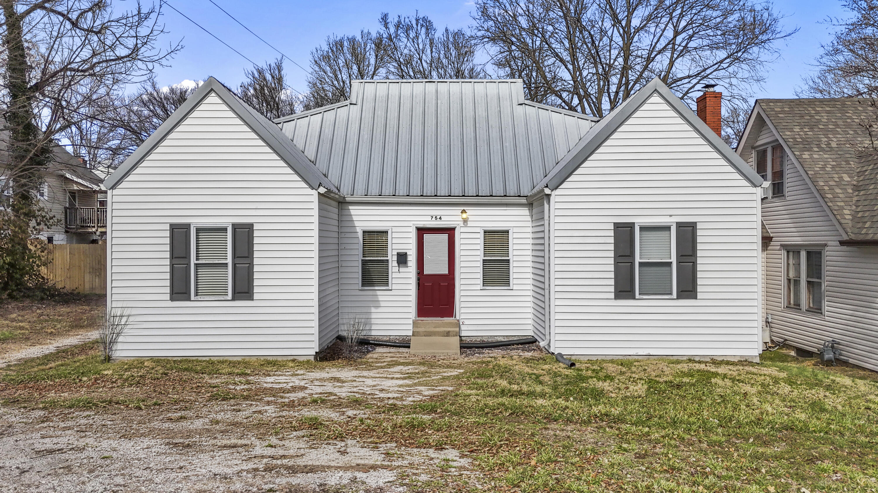 754 E Main Street