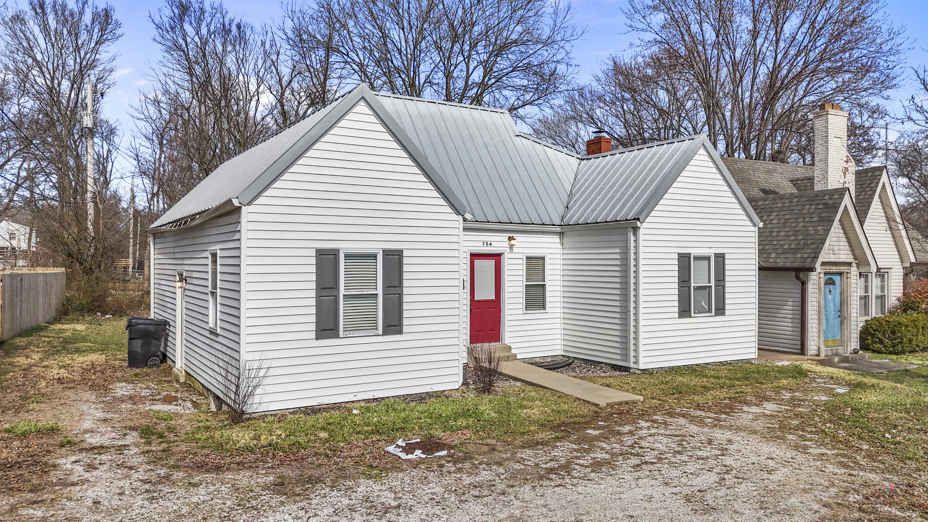 754 E Main Street
