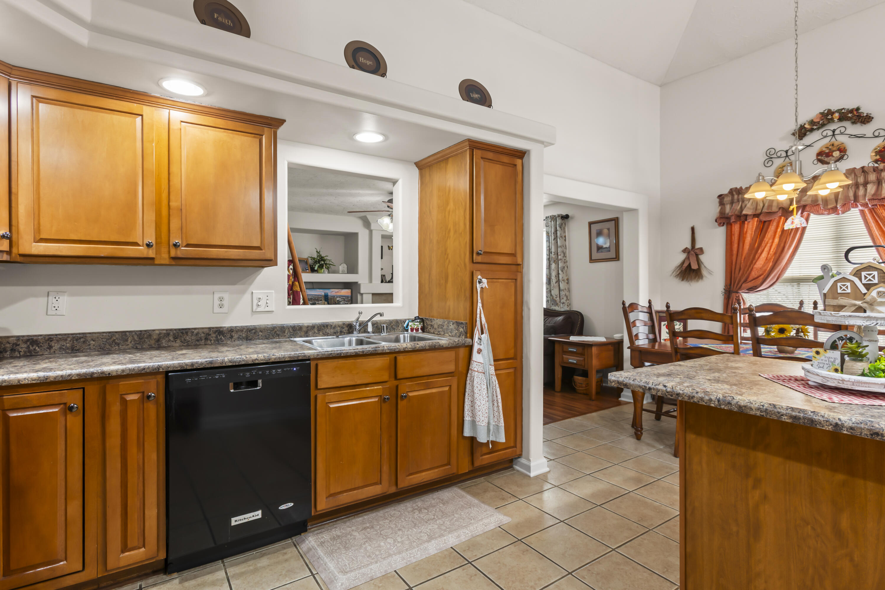 2708 Bay Cedar Cove