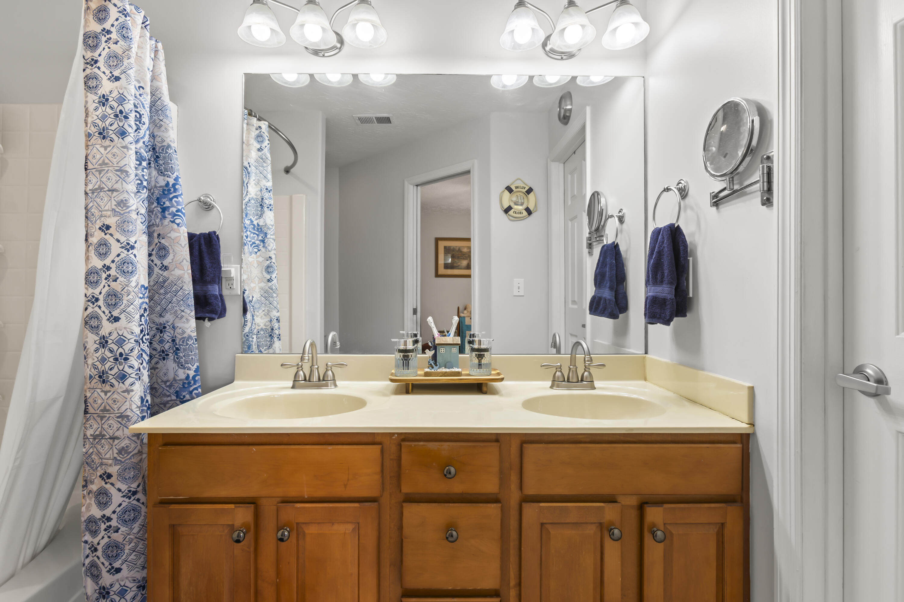 2708 Bay Cedar Cove