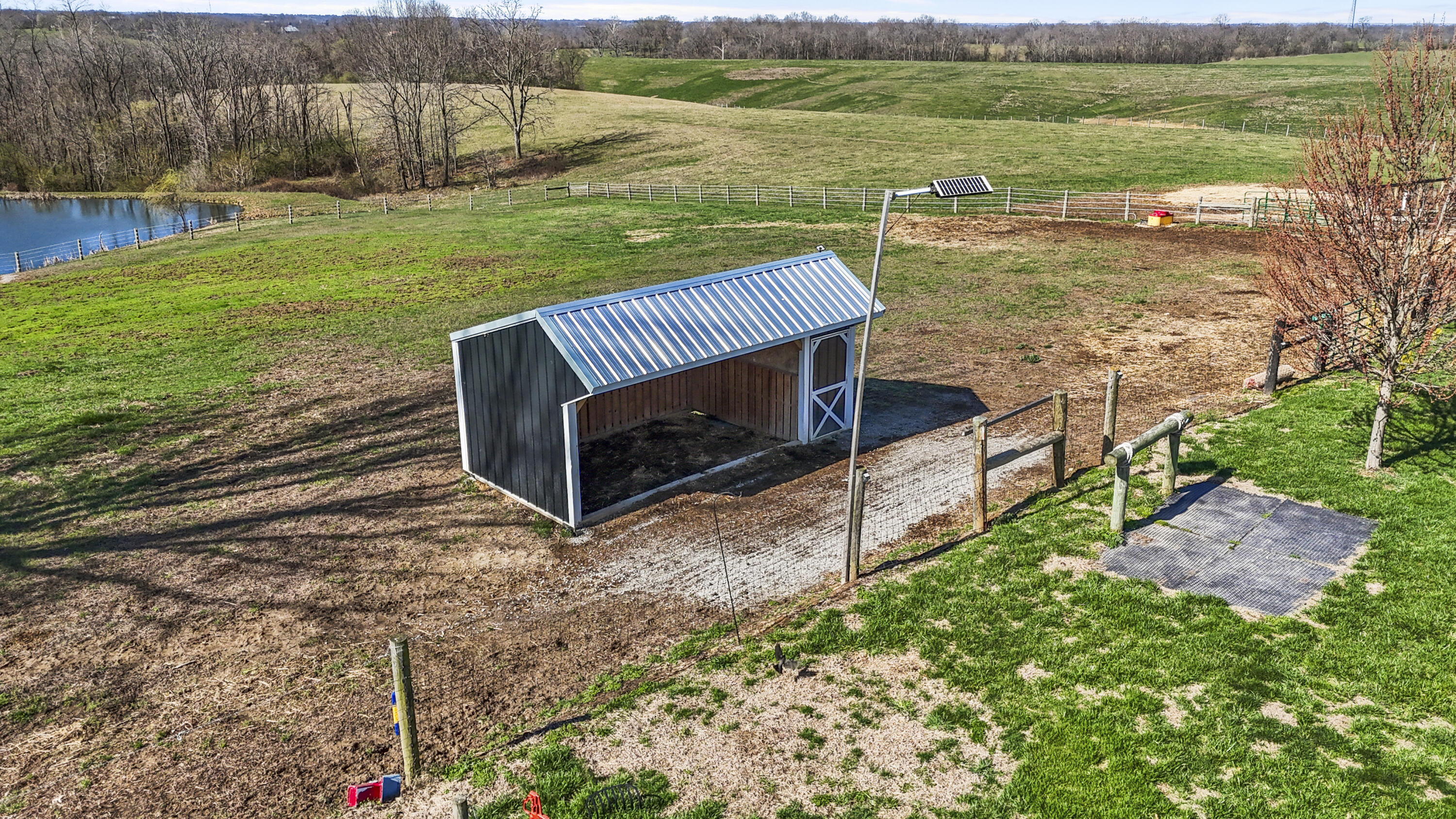 8353 Wades Mill Road