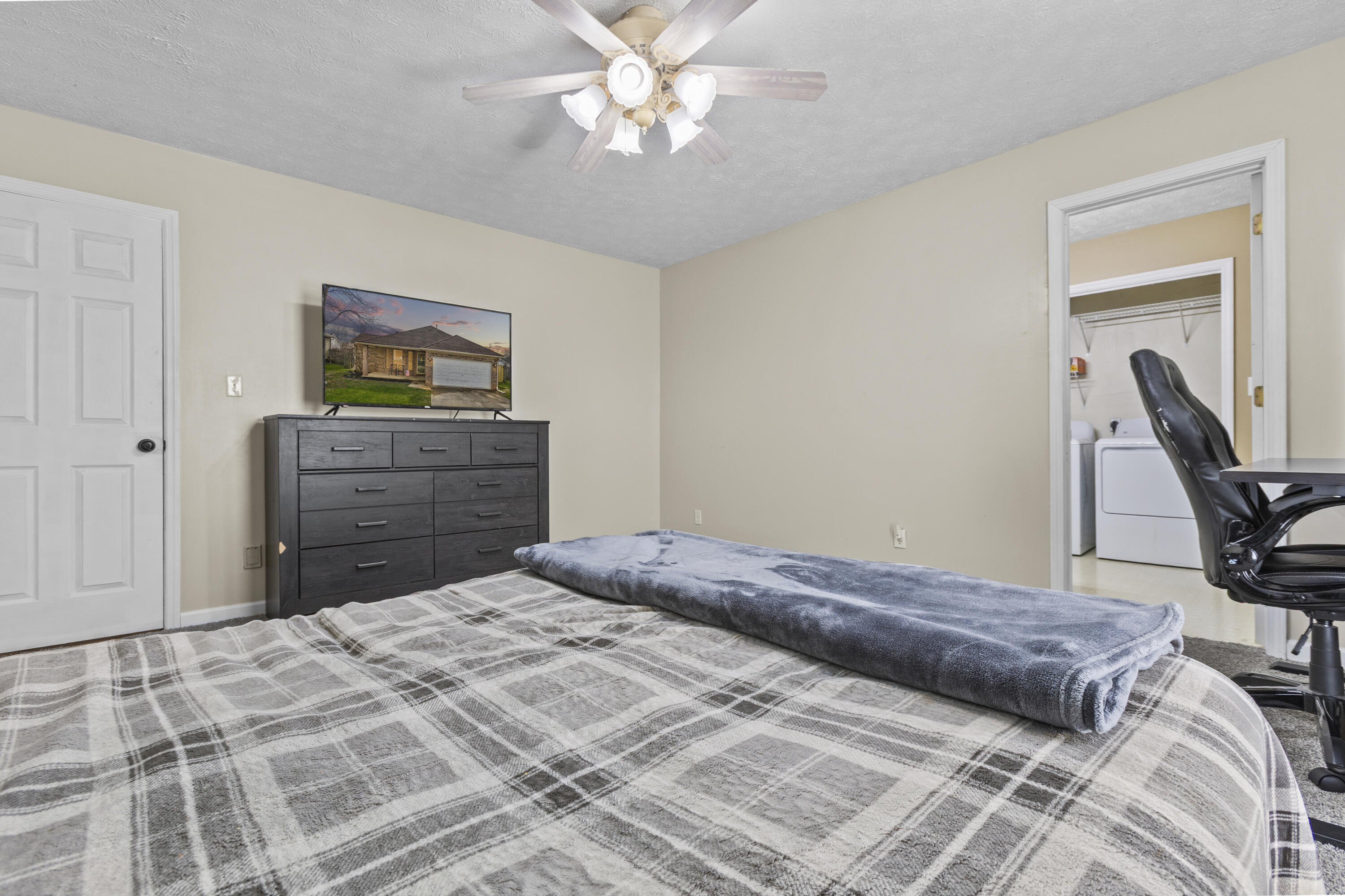 145 Barren River Boulevard
