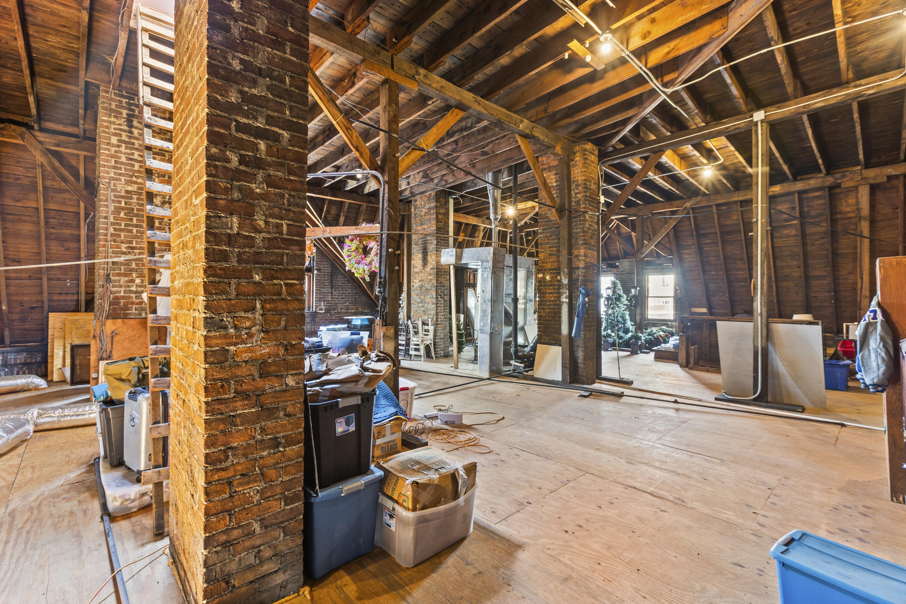 339 Main Street 1-5