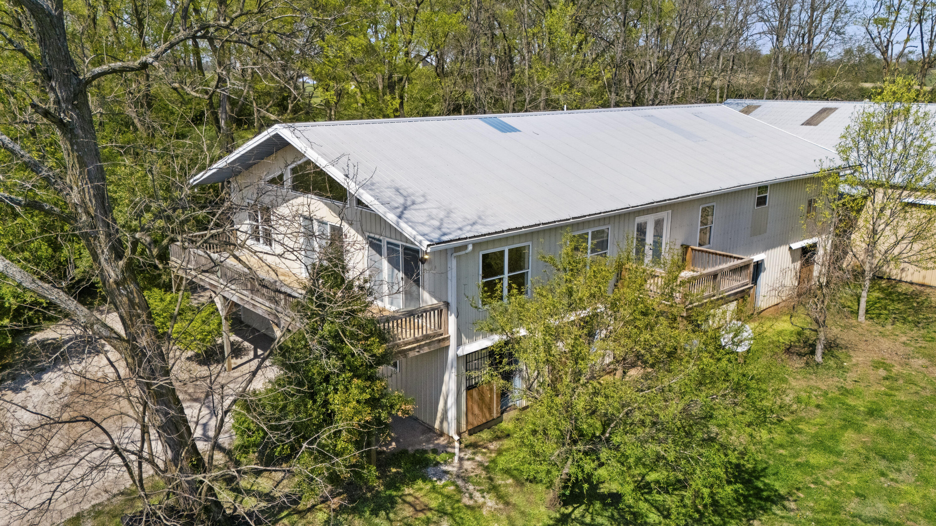 583 College Road
