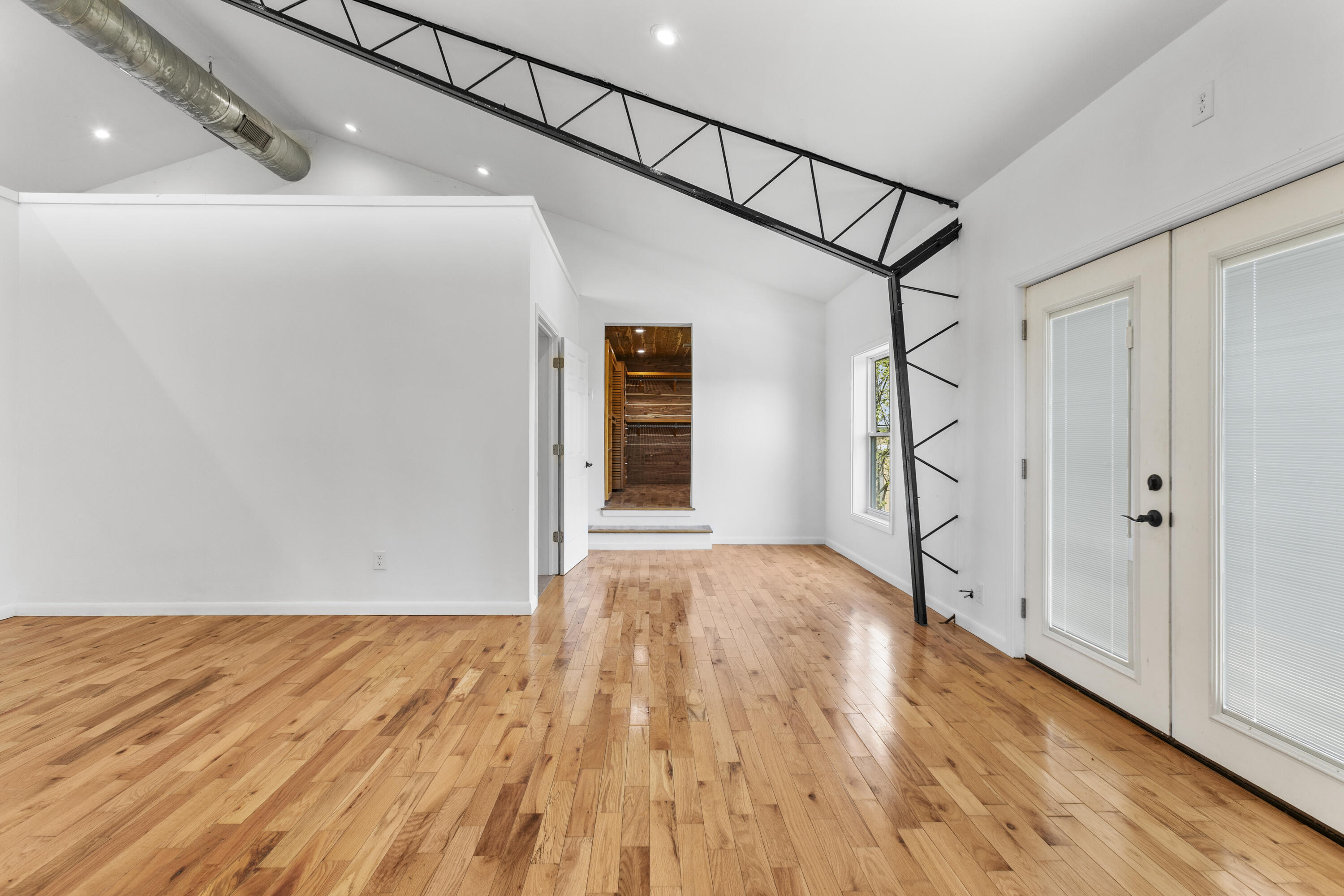 583 College Road