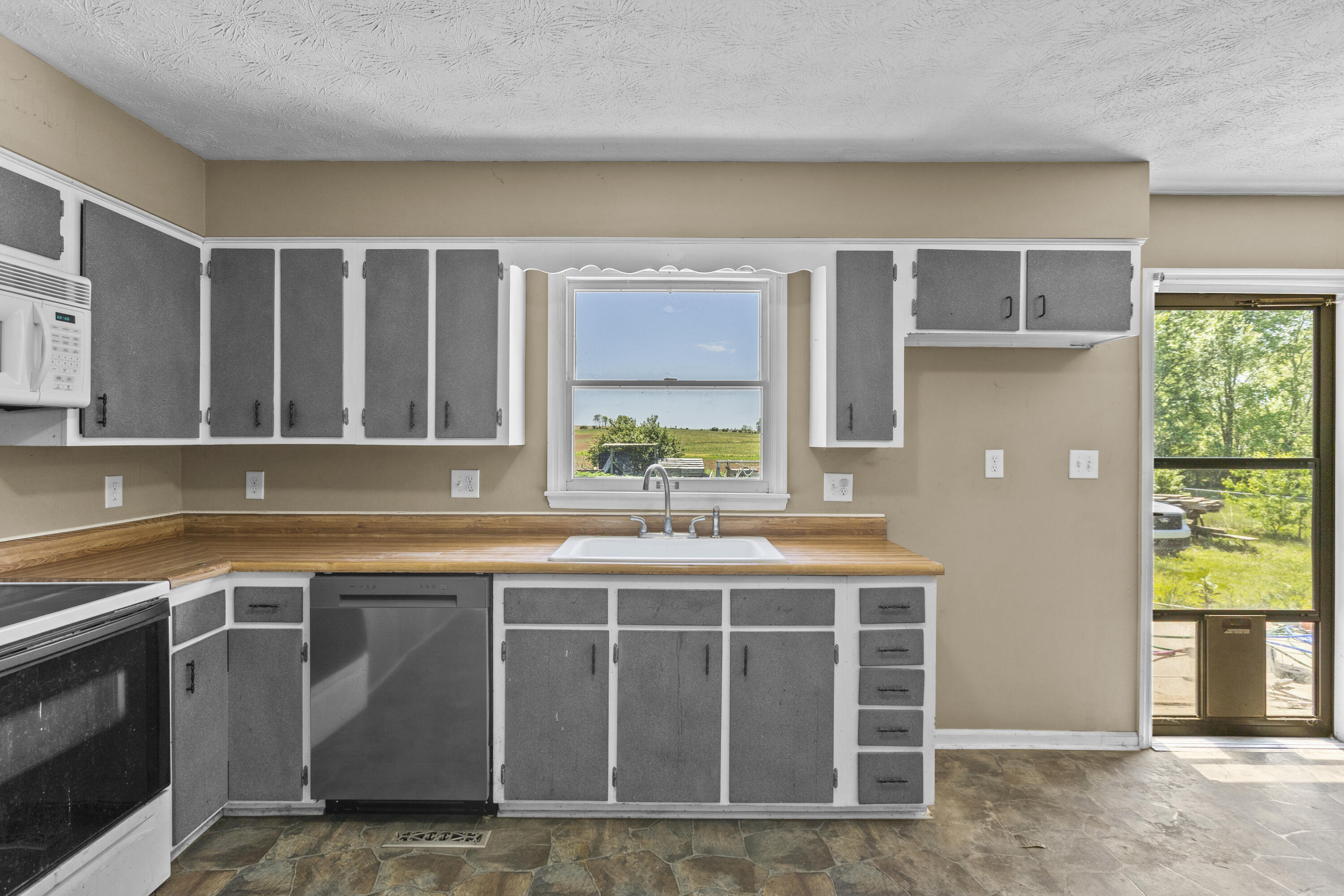416 Talmage-Mayo Road