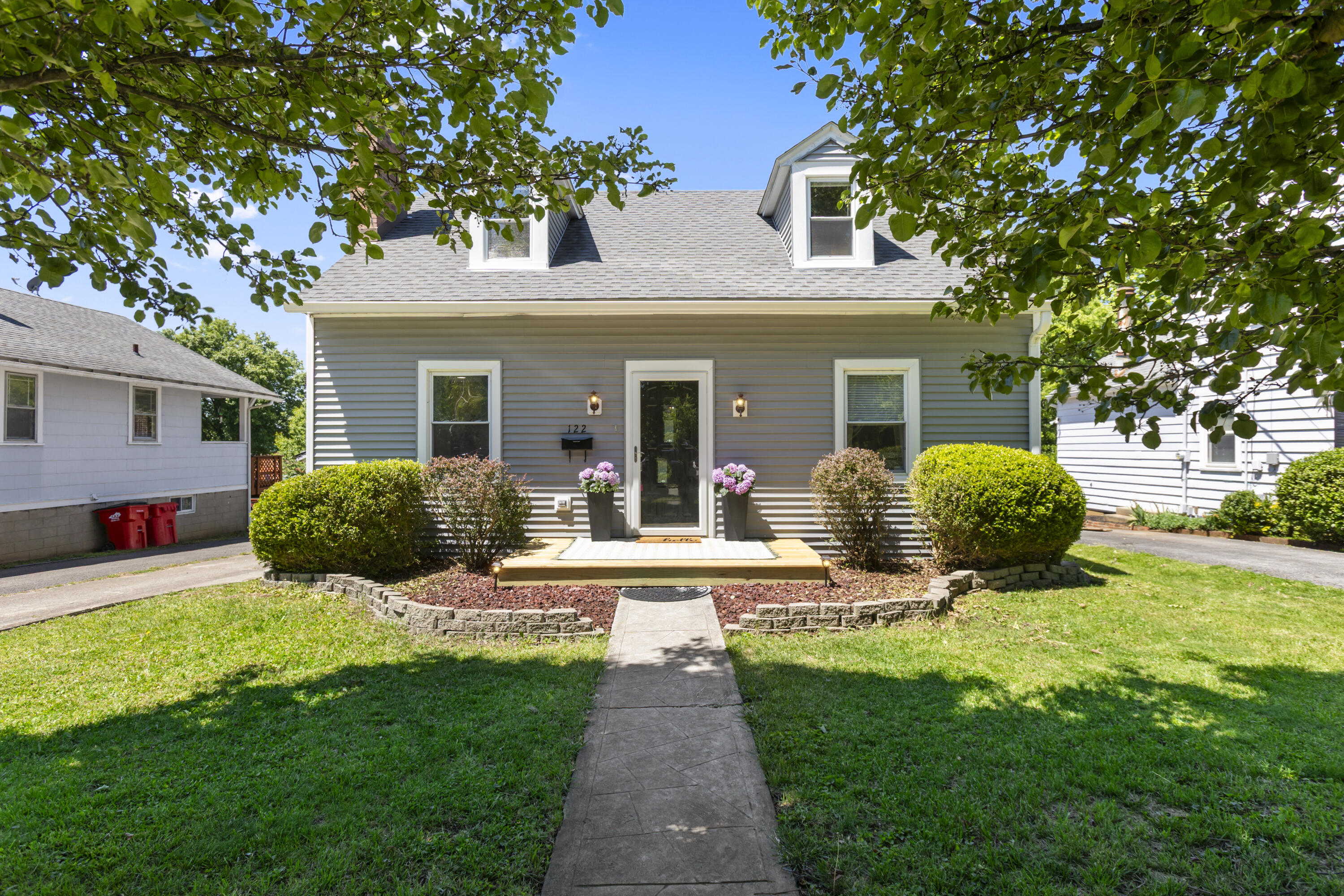 122 Reynolds Avenue