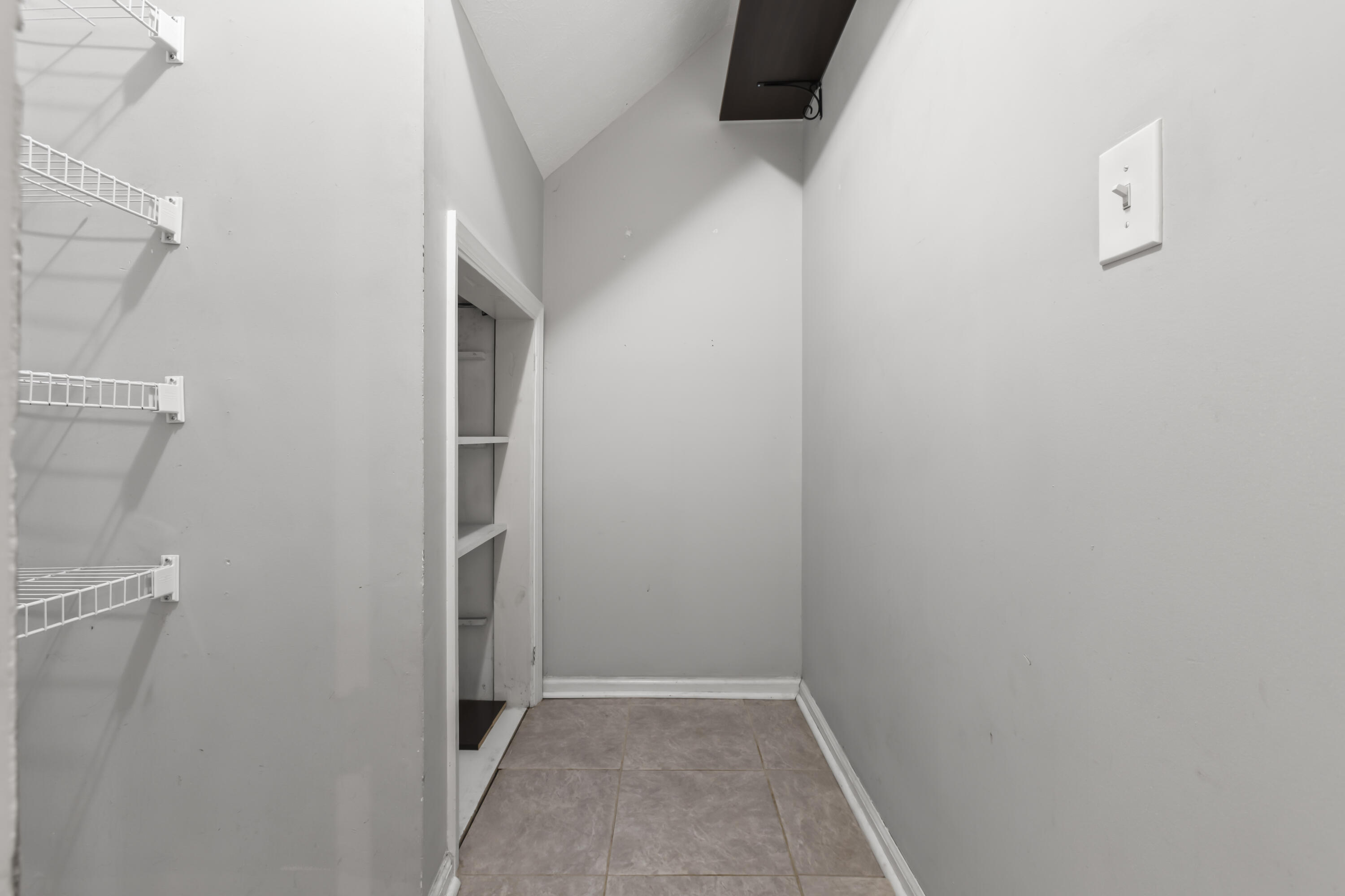 112 Bridgeway Court