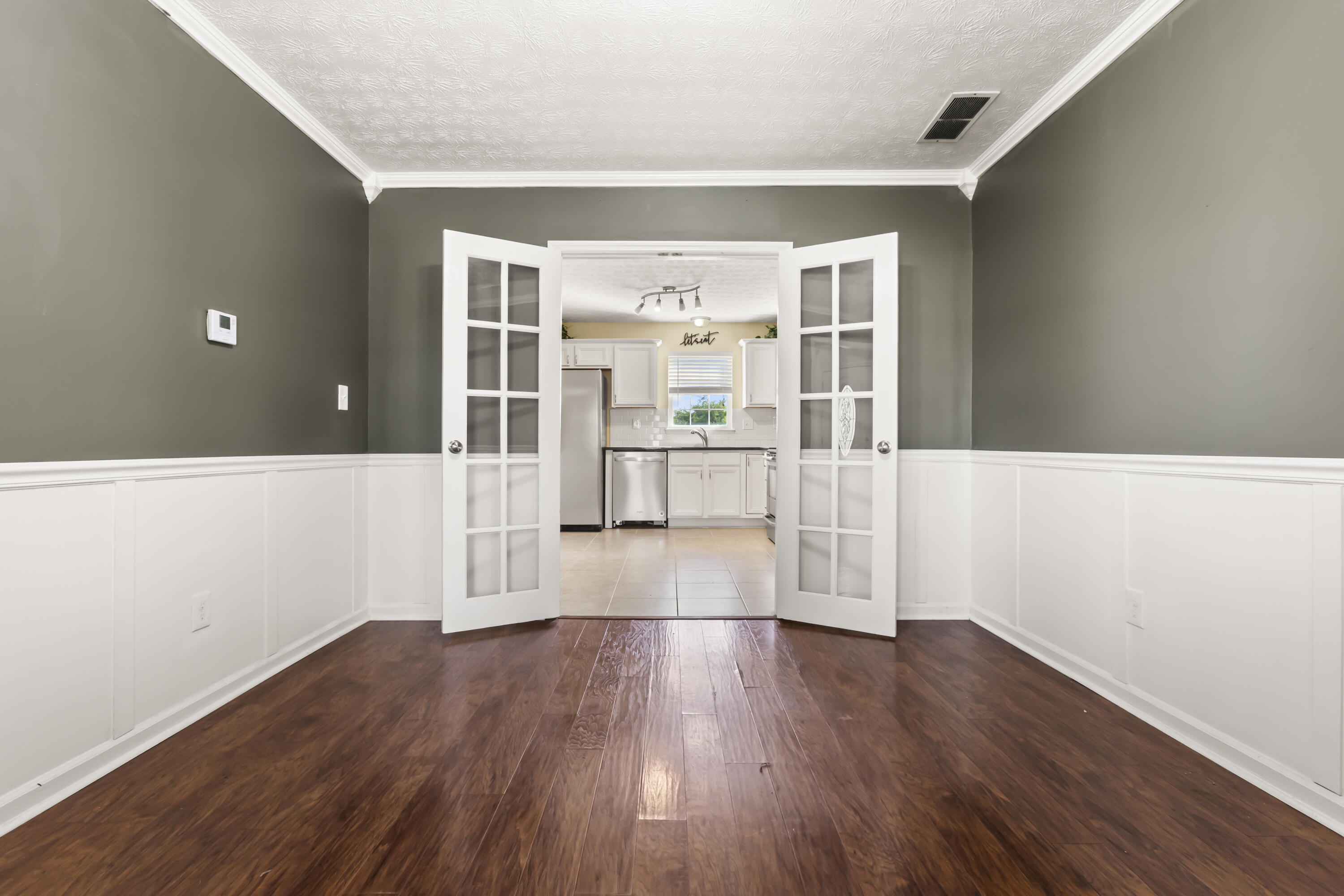 112 Bridgeway Court