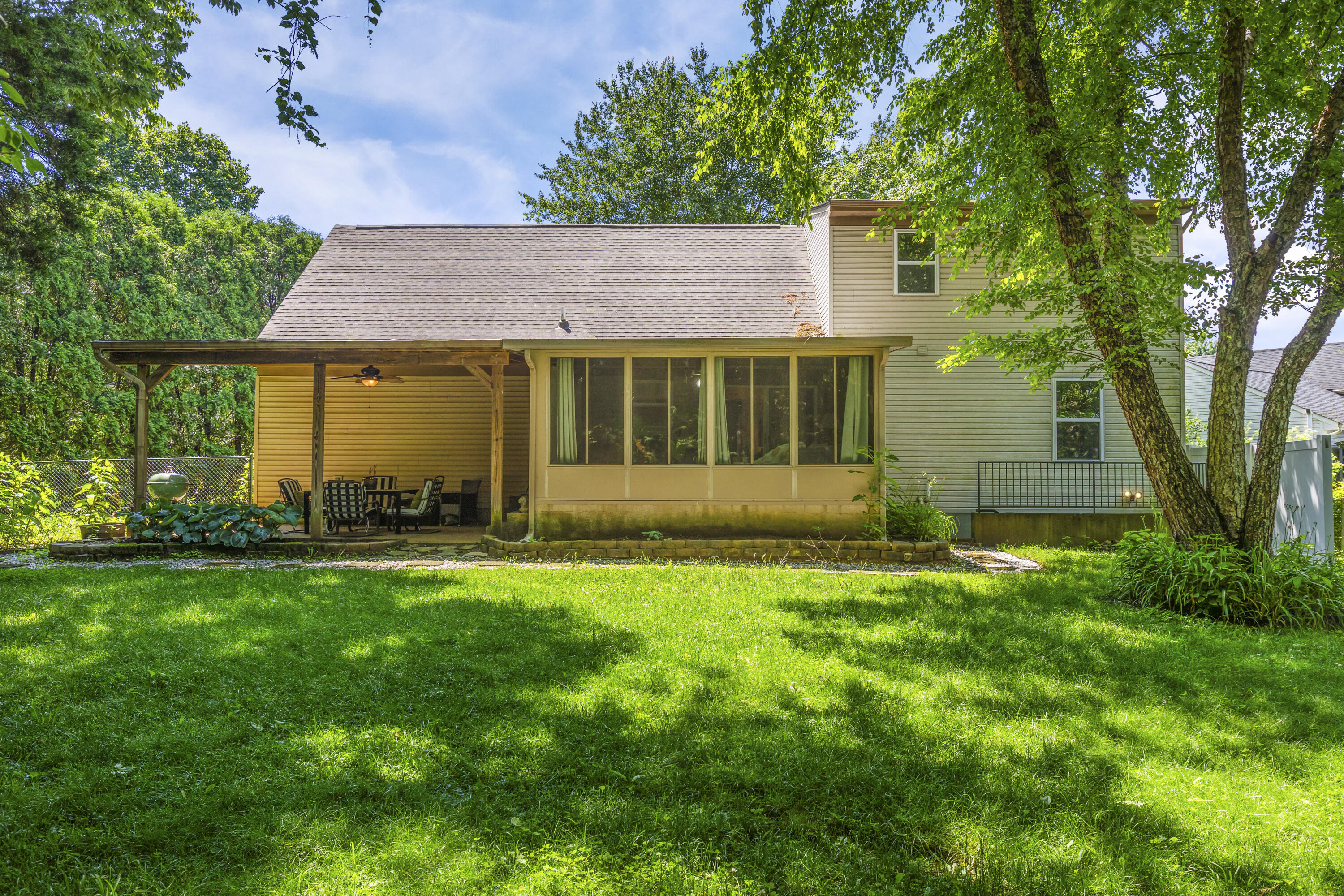 2951 BABBLING BROOK Way