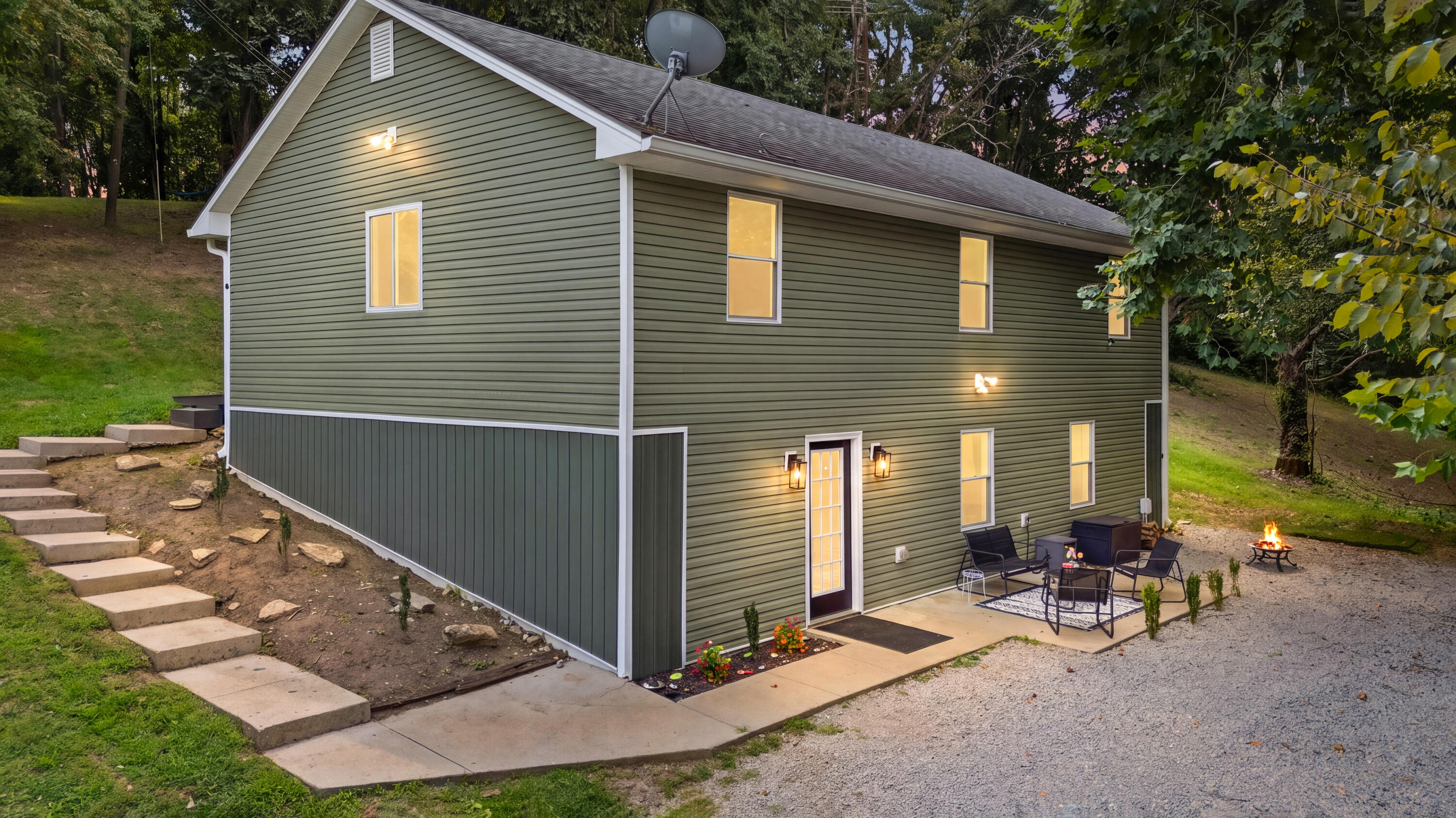 2421 Burton Pike