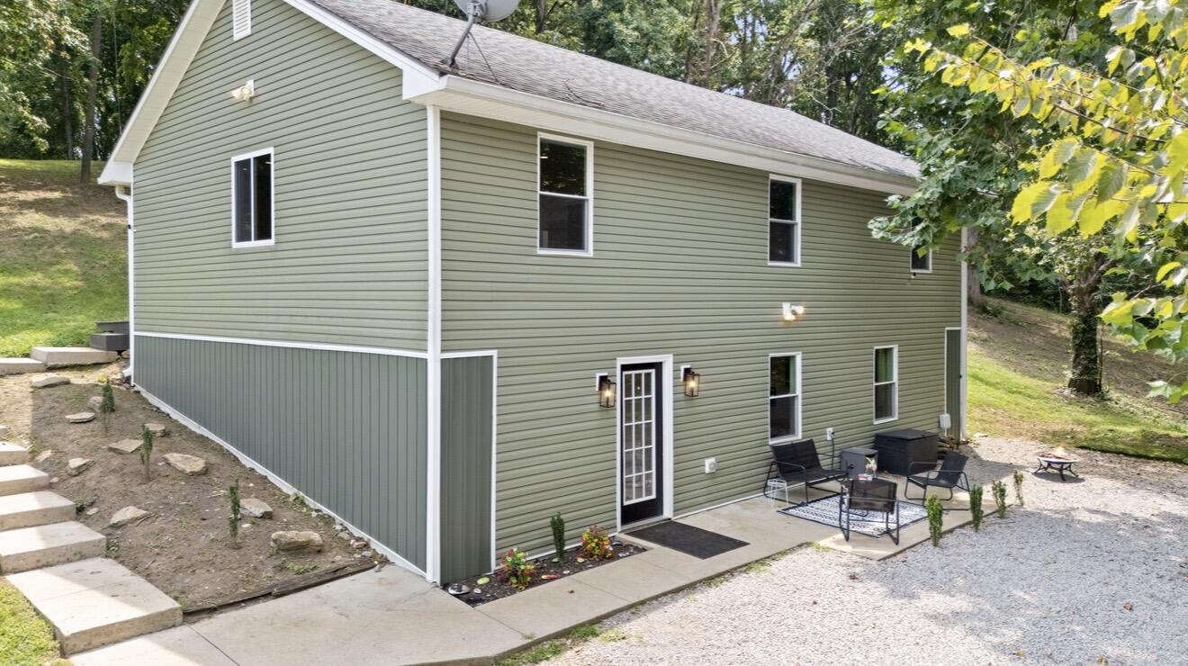 2421 Burton Pike