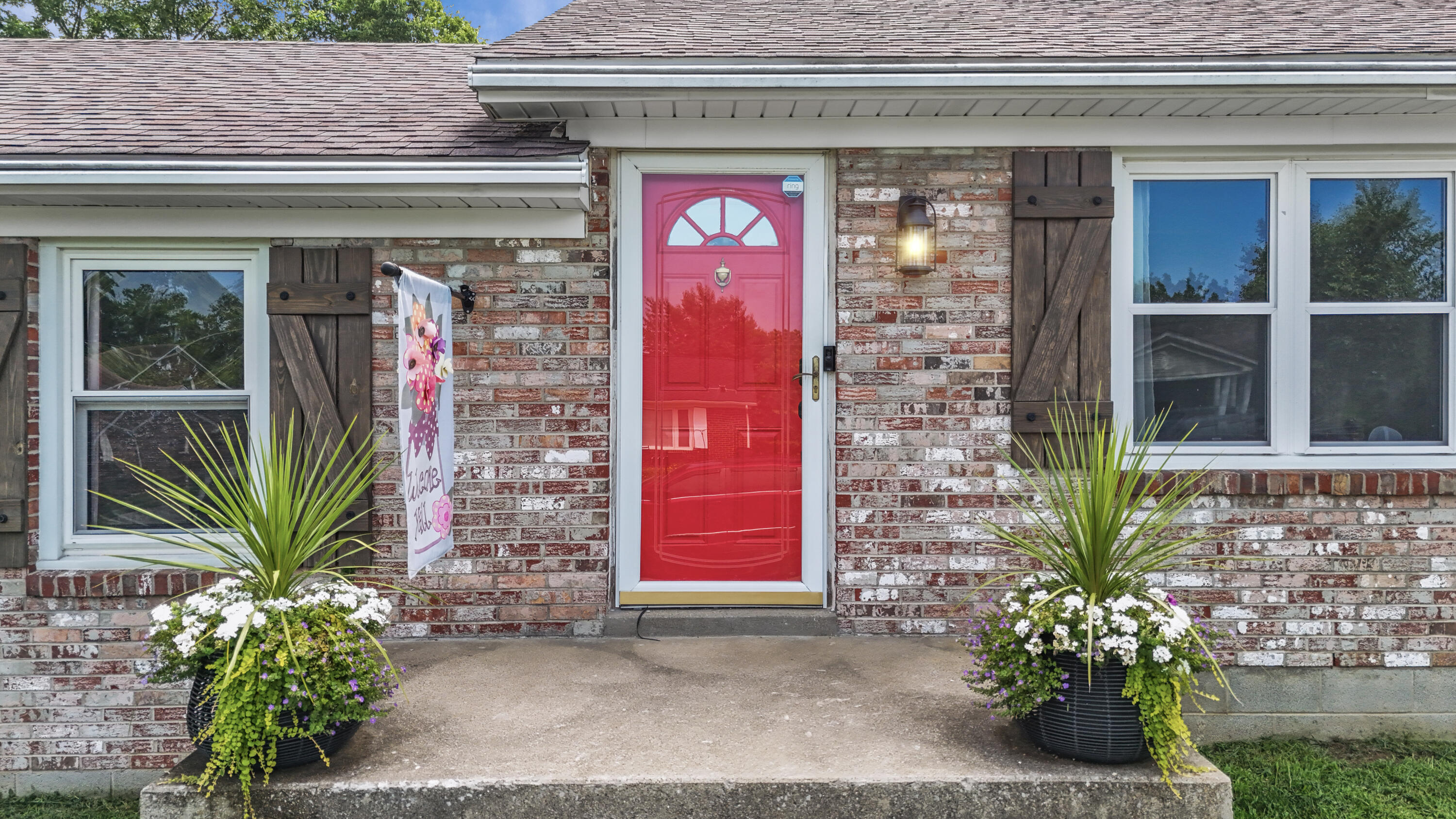 110 Briarwood Drive