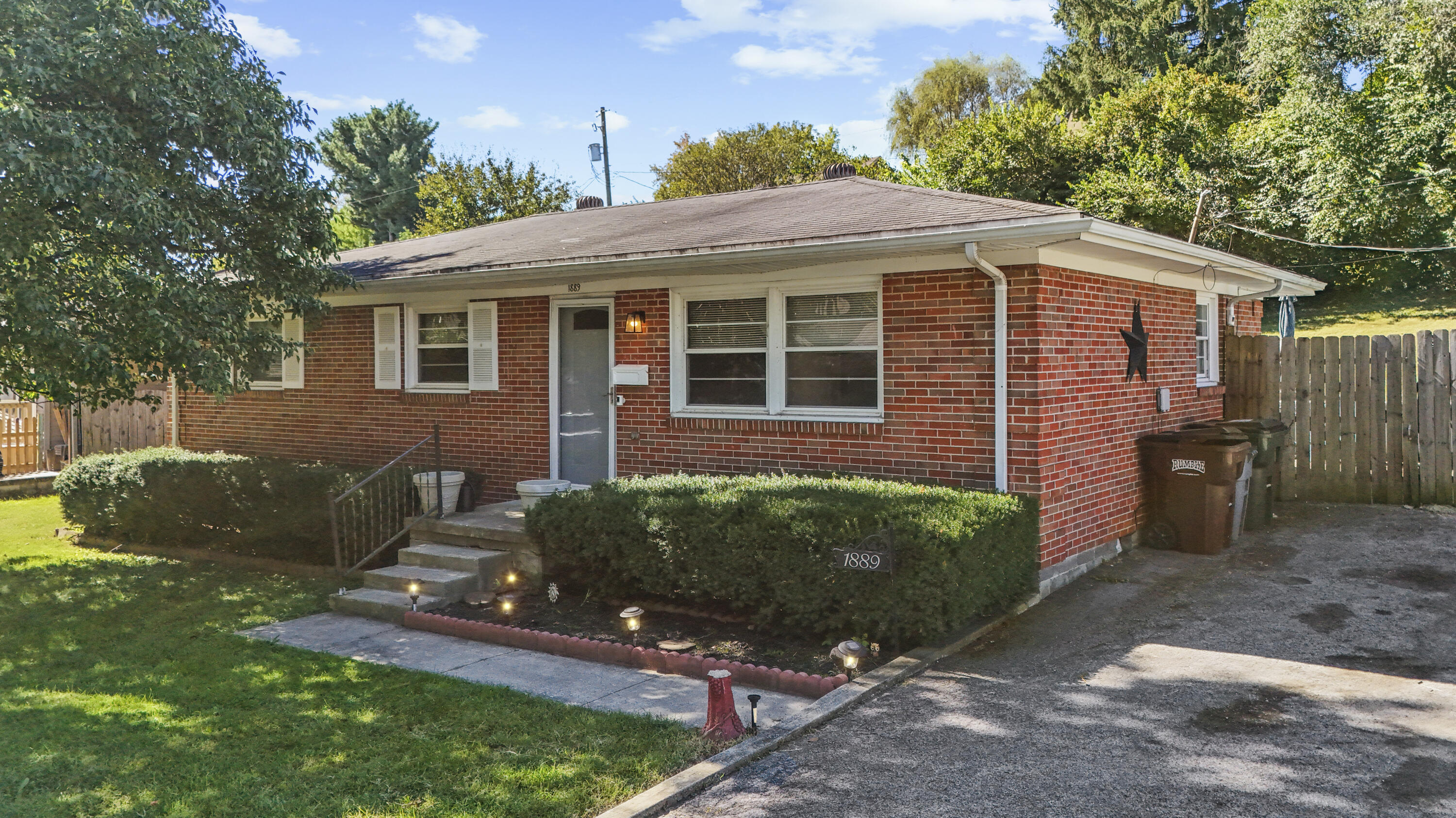 1889 Rio Vista Drive