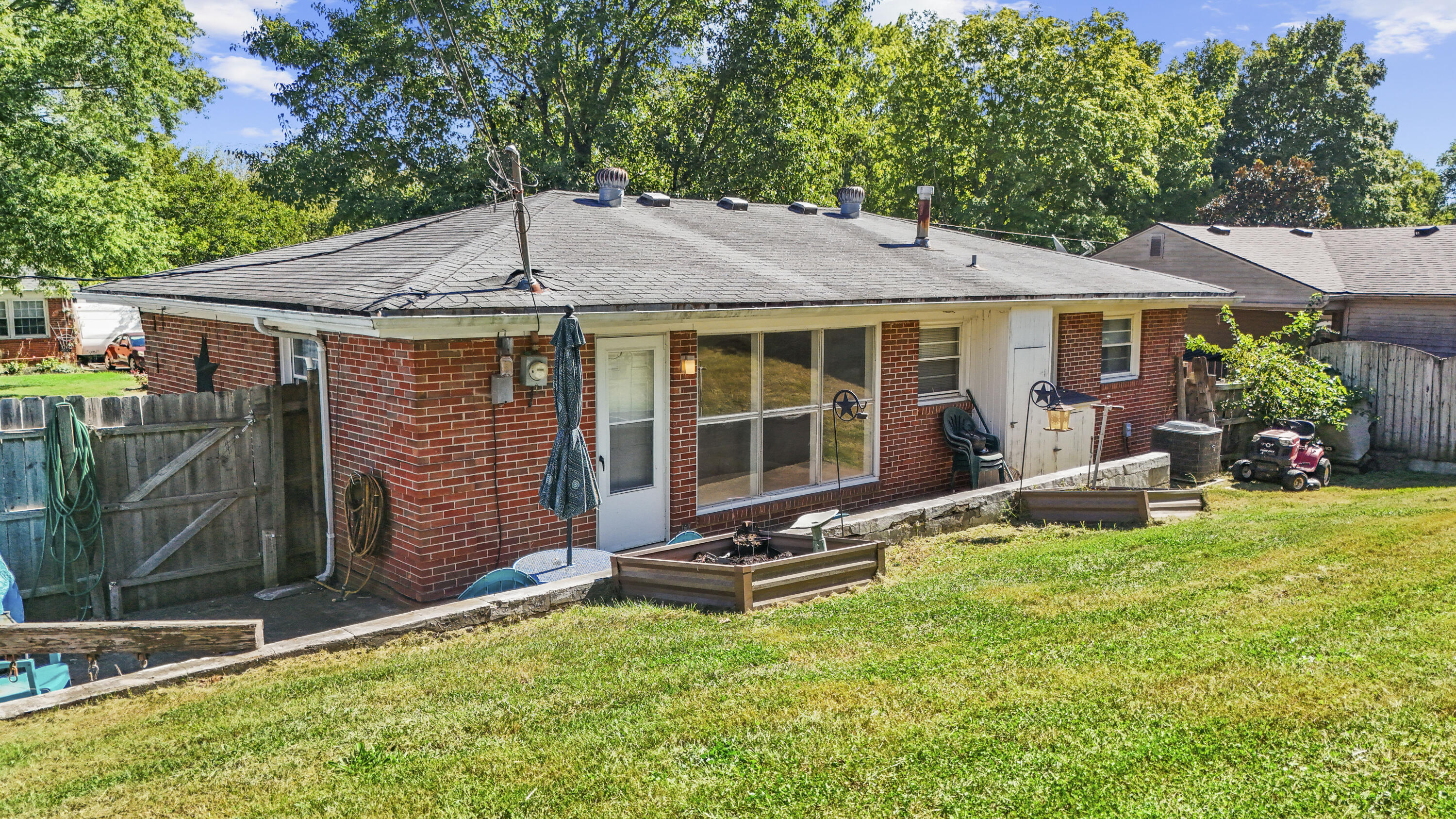 1889 Rio Vista Drive