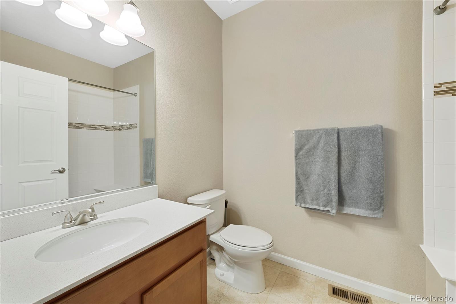 14700 E 104th Avenue Unit: 3702