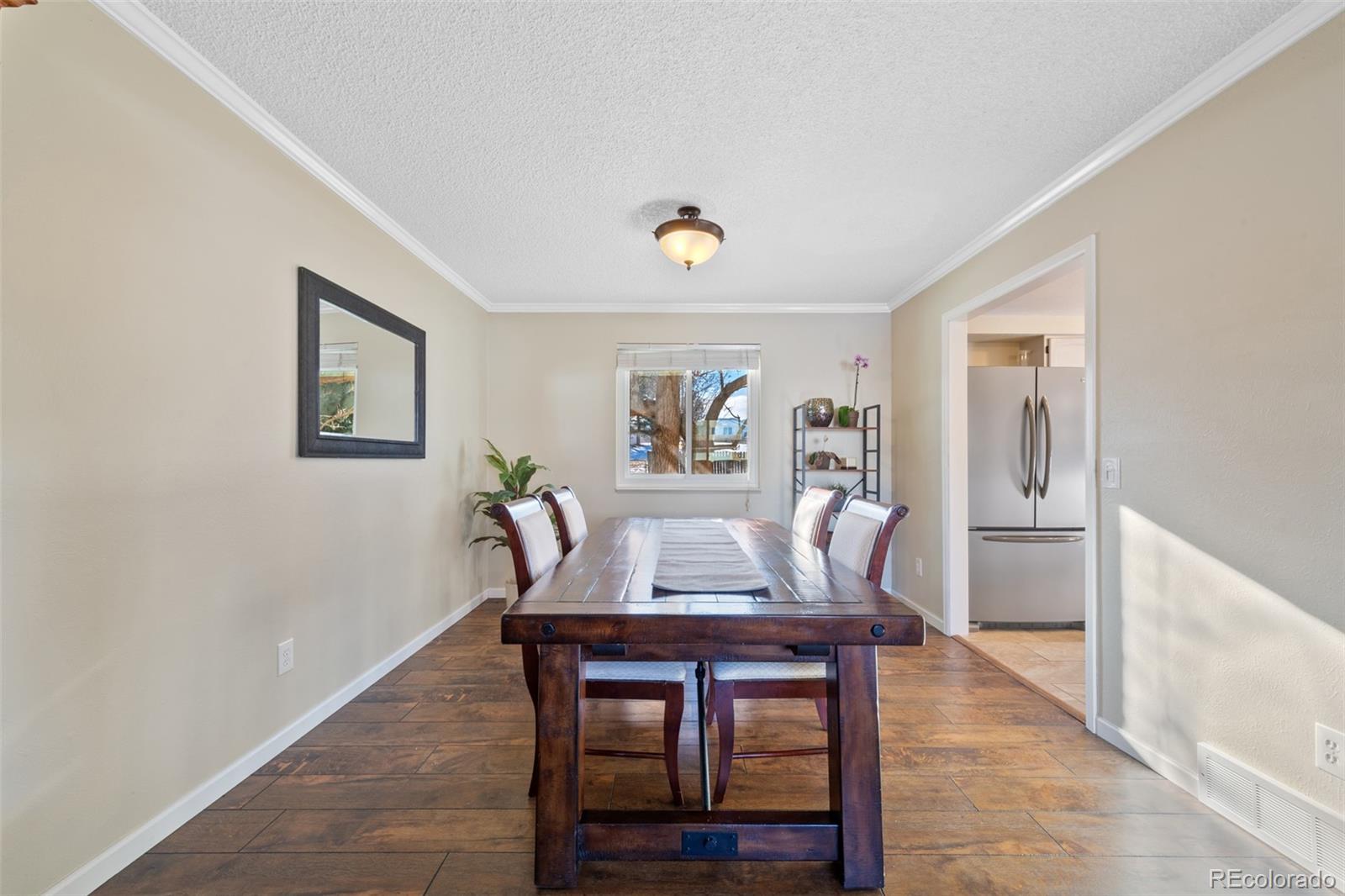 6143 S Holland Street