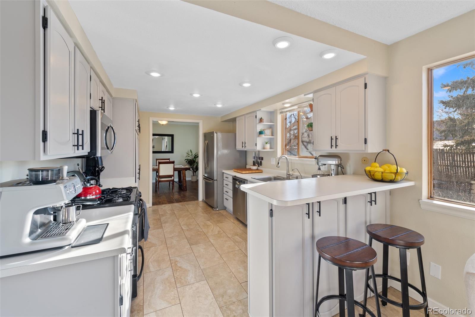 6143 S Holland Street