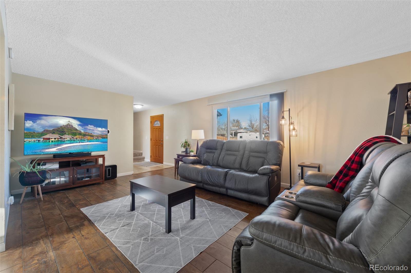 6143 S Holland Street