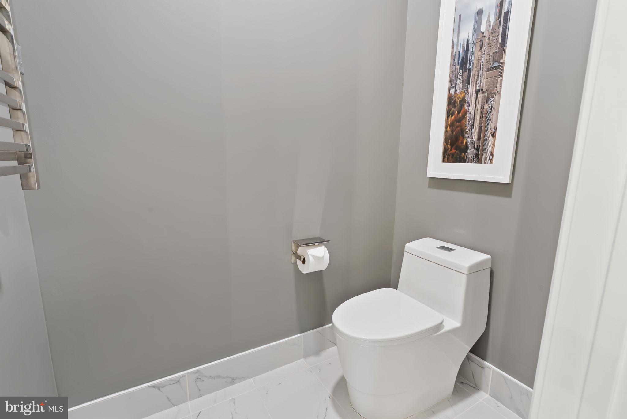 625 SLATERS LANE 402