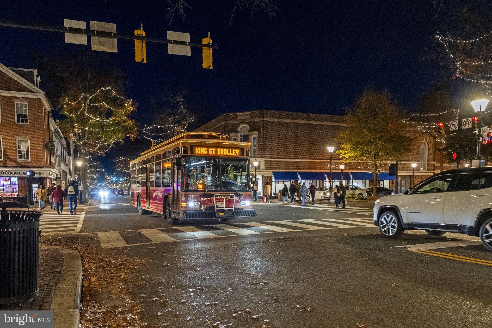 625 SLATERS LANE 402