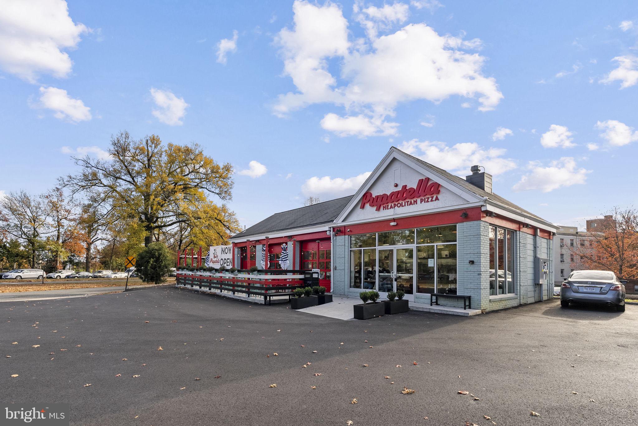 625 SLATERS LANE 402