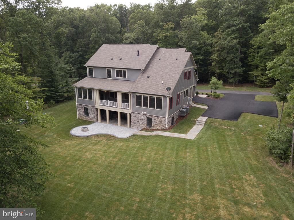 11319 Bellmont Dr