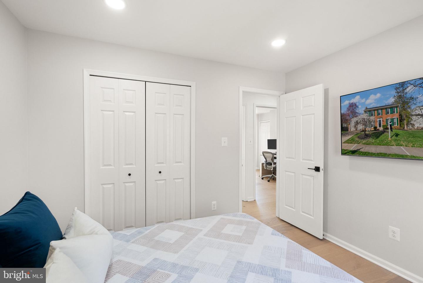 8439 Hunt Valley Dr