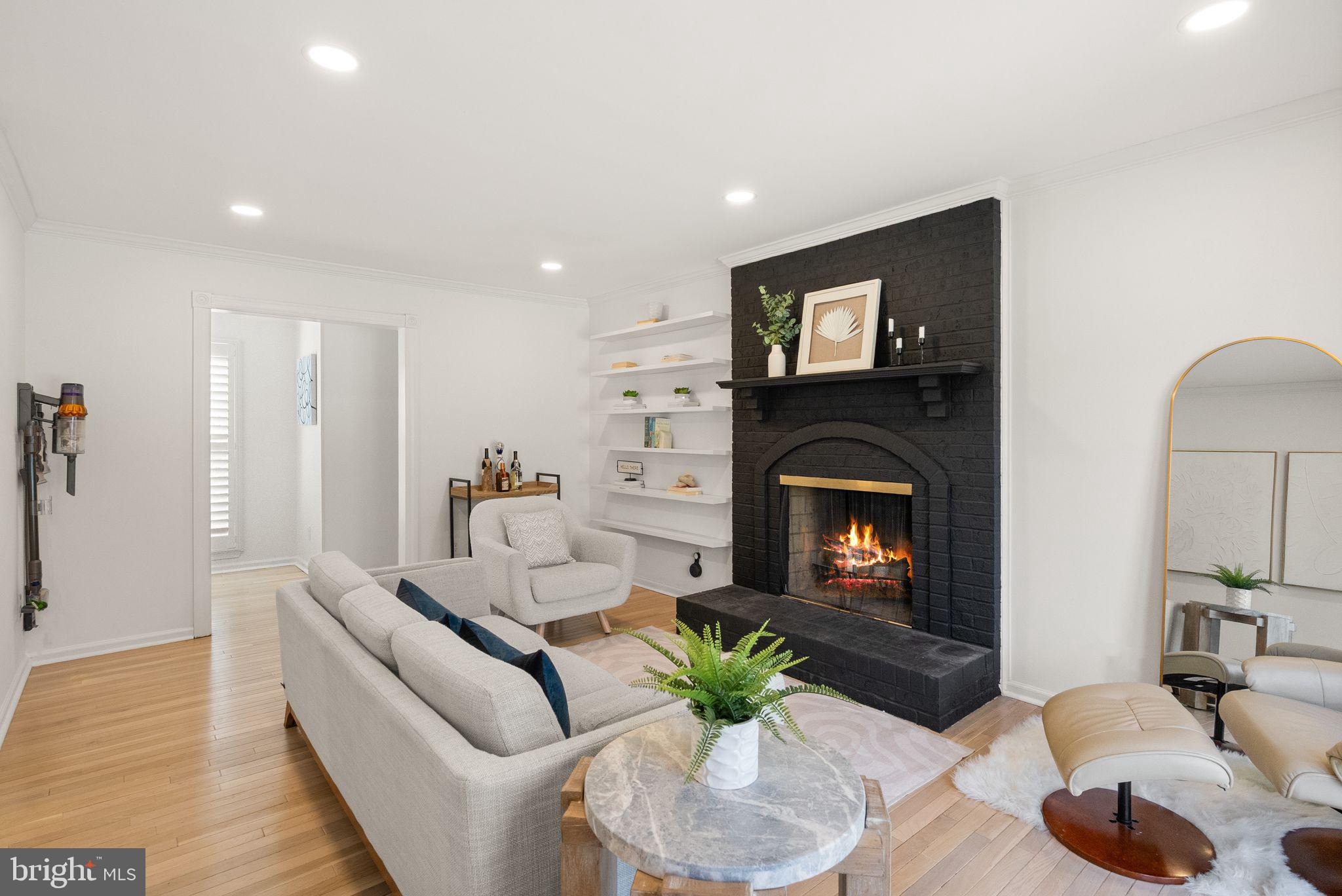 8439 Hunt Valley Dr