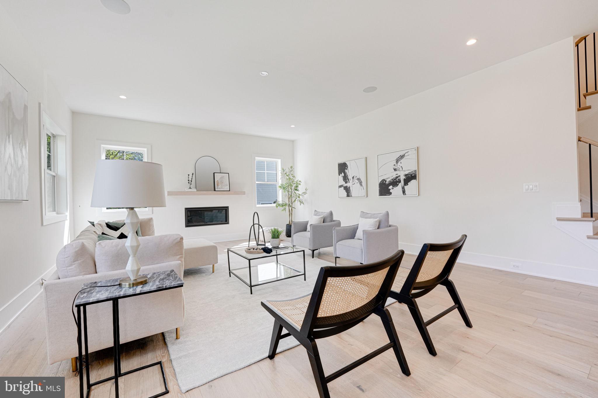 7222 Arthur Dr