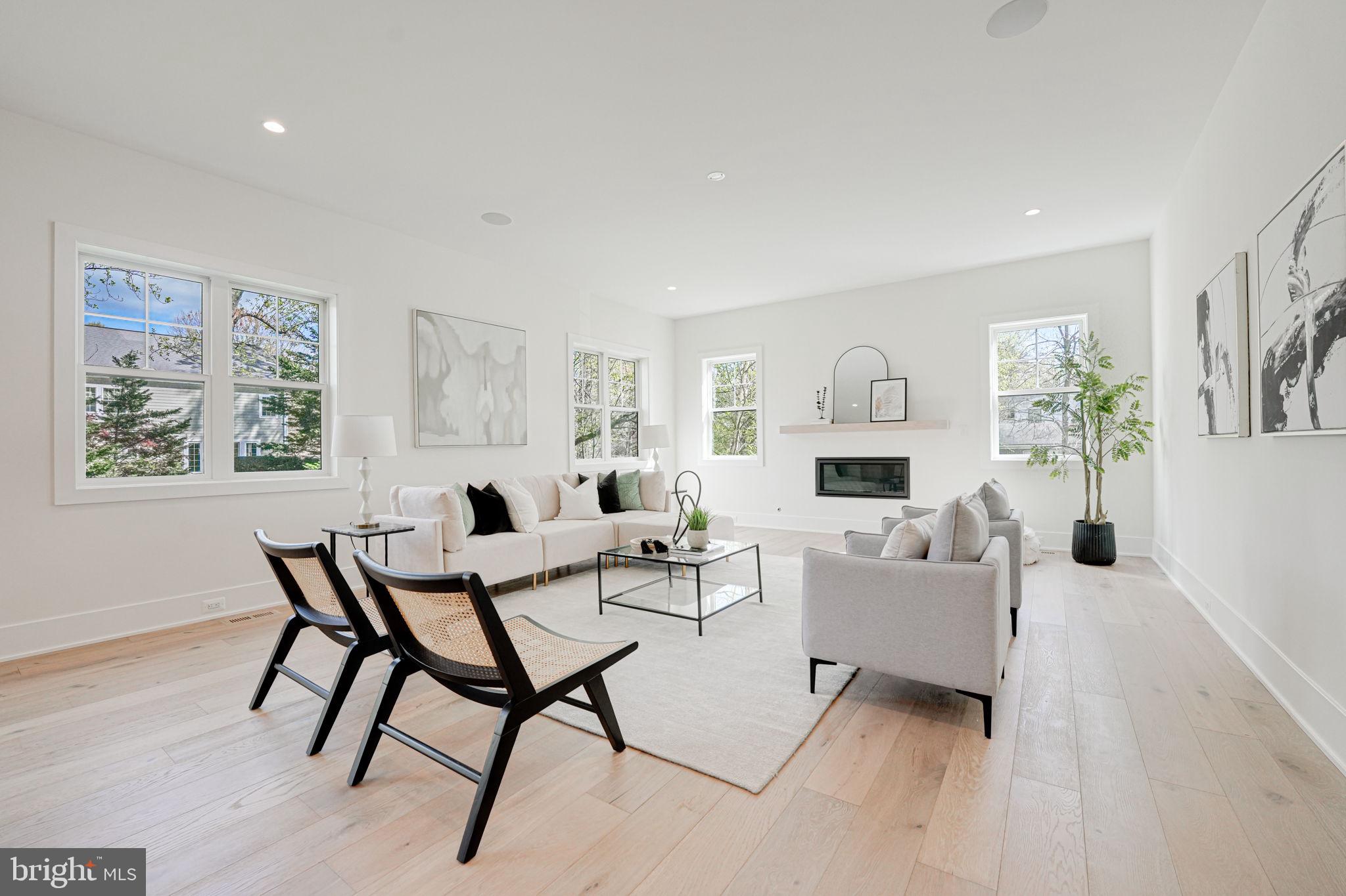 7222 Arthur Dr