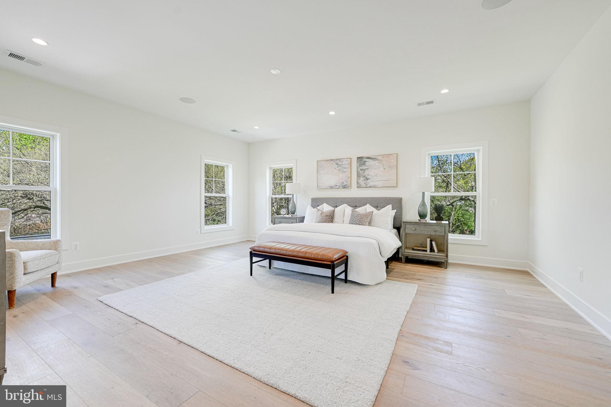 7222 Arthur Dr