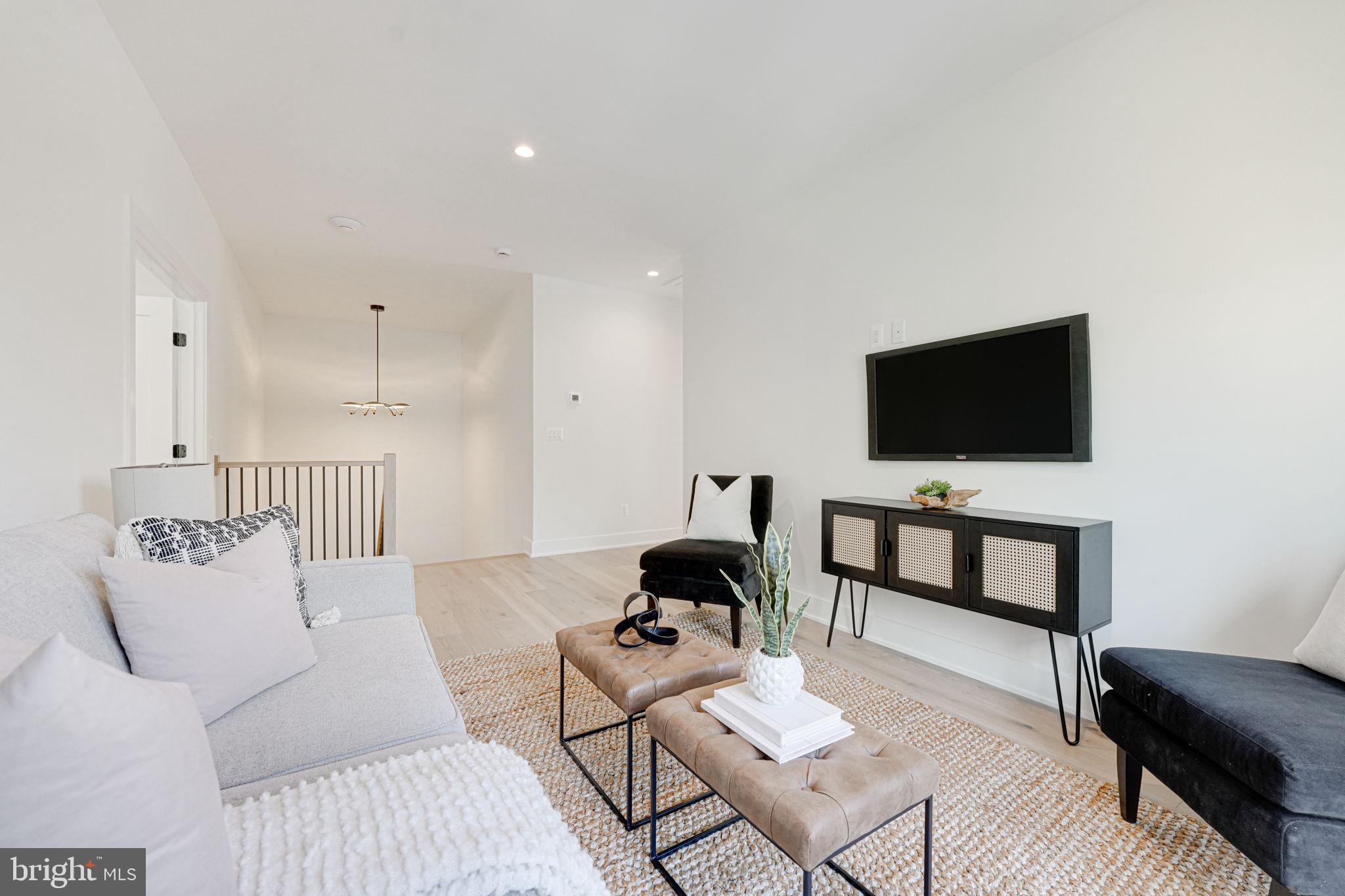 7222 Arthur Dr