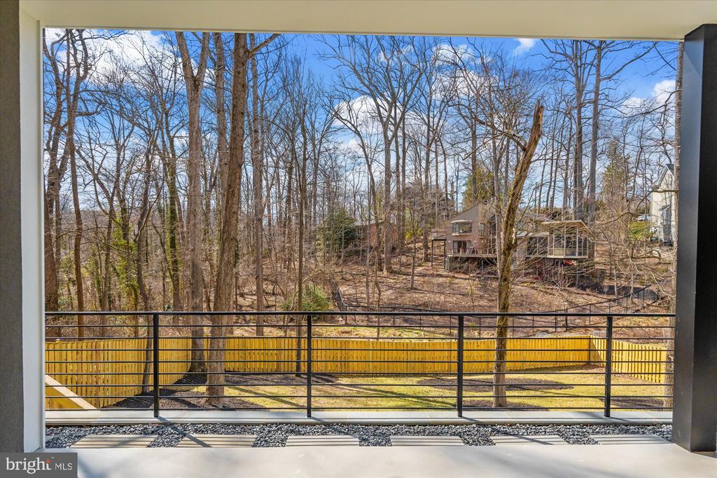 1428 Waggaman Cir