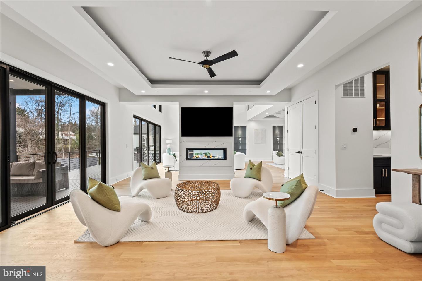 1428 Waggaman Cir