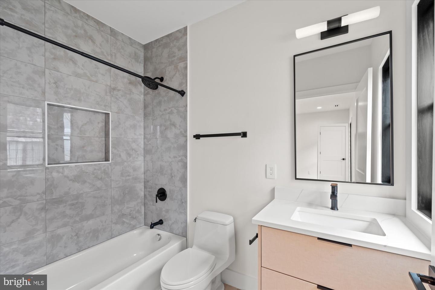 1428 Waggaman Cir