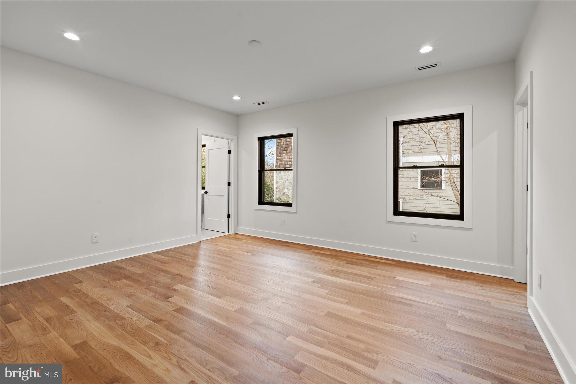 1428 Waggaman Cir