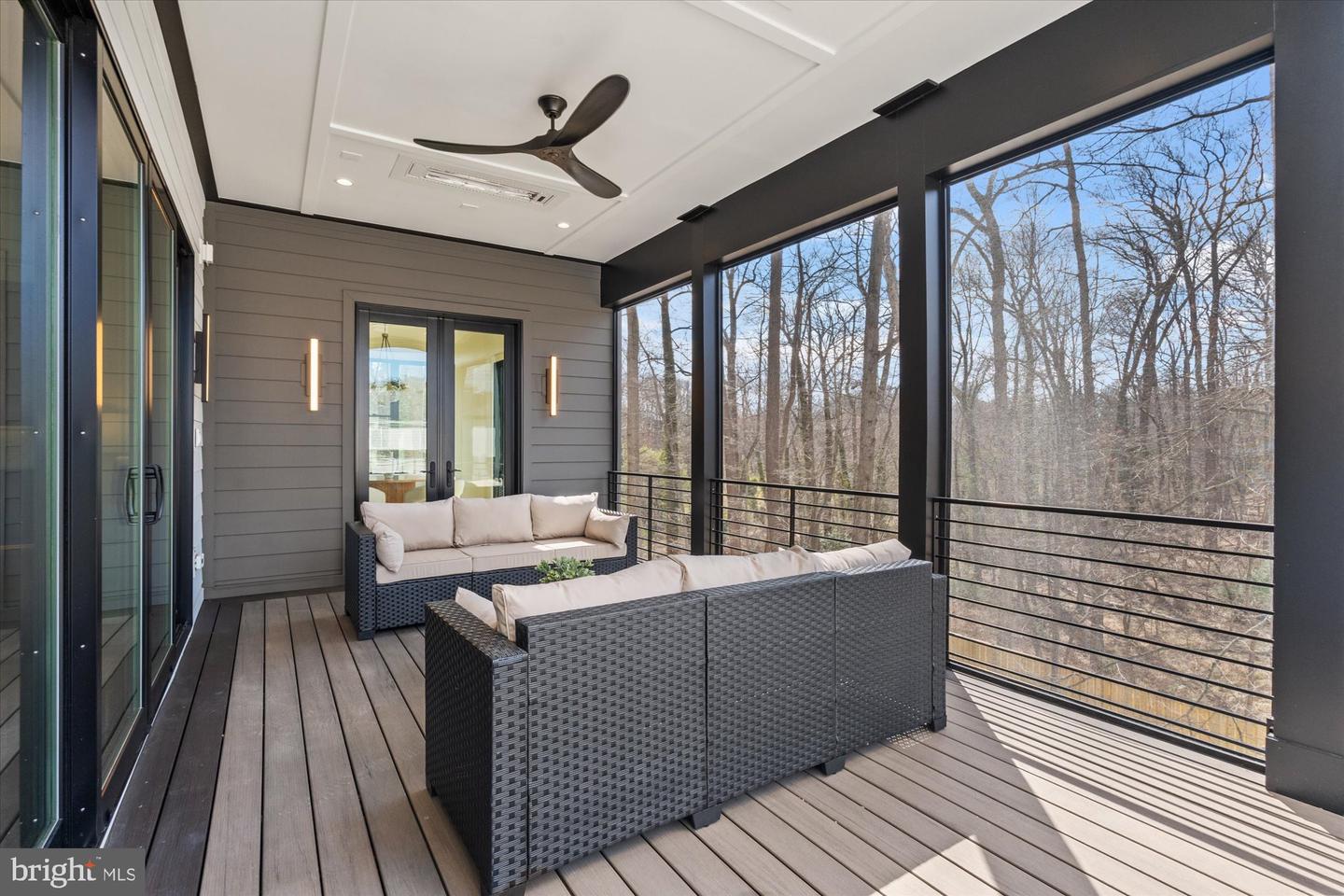 1428 Waggaman Cir