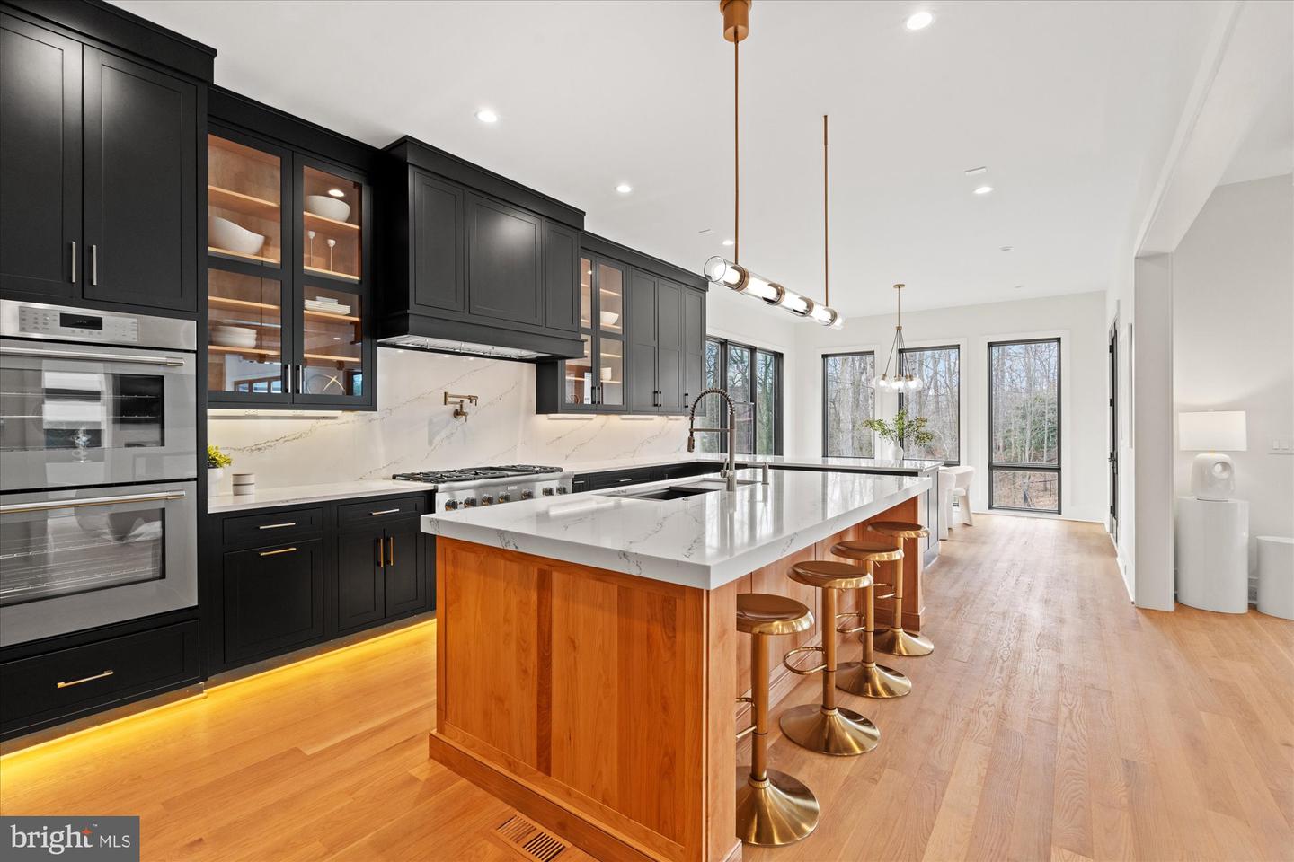 1428 Waggaman Cir