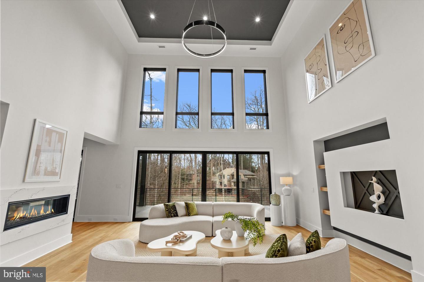 1428 Waggaman Cir