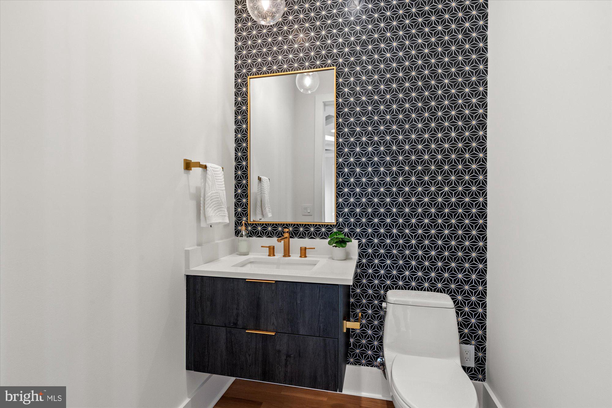 1428 Waggaman Cir
