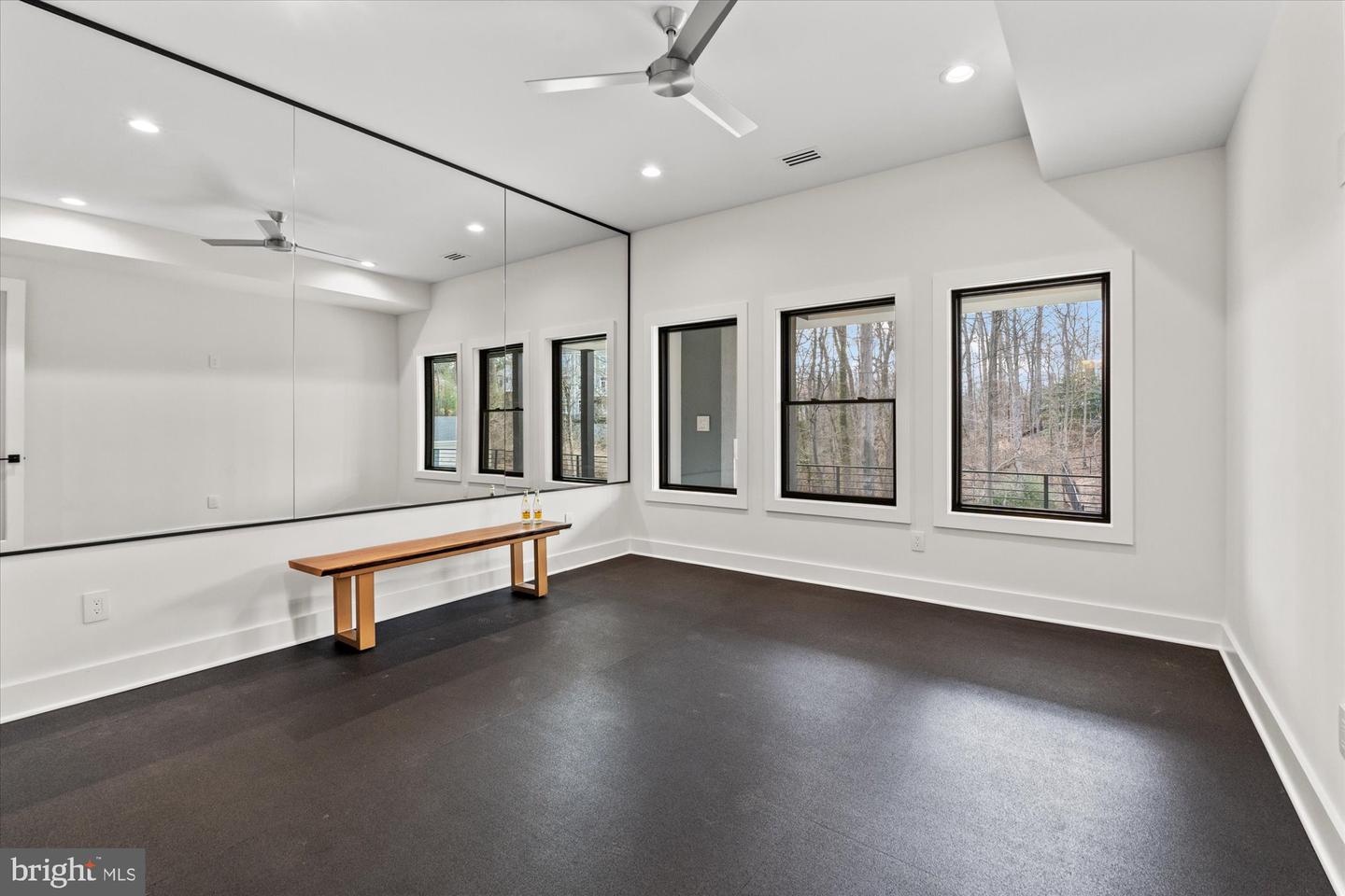1428 Waggaman Cir