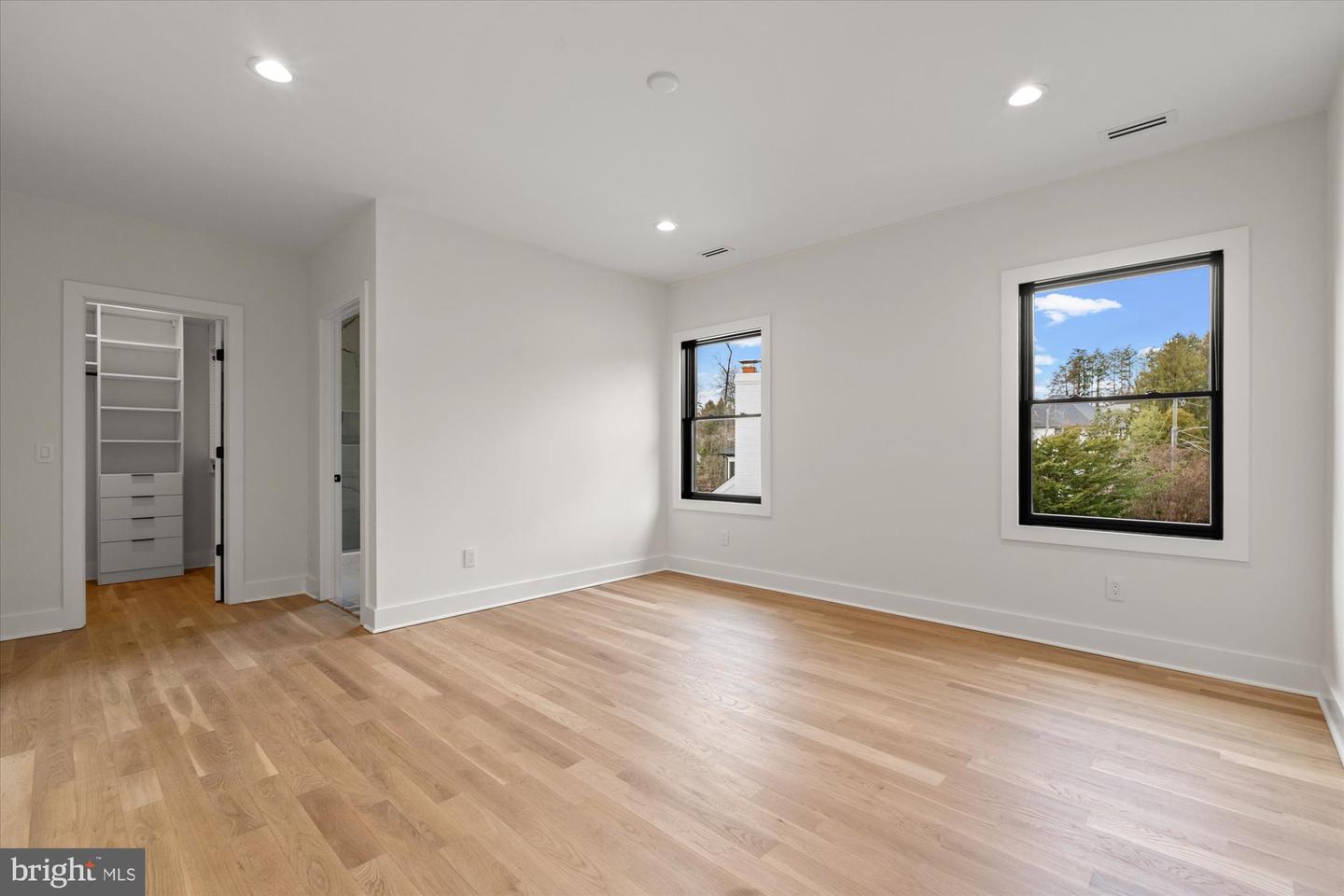 1428 Waggaman Cir